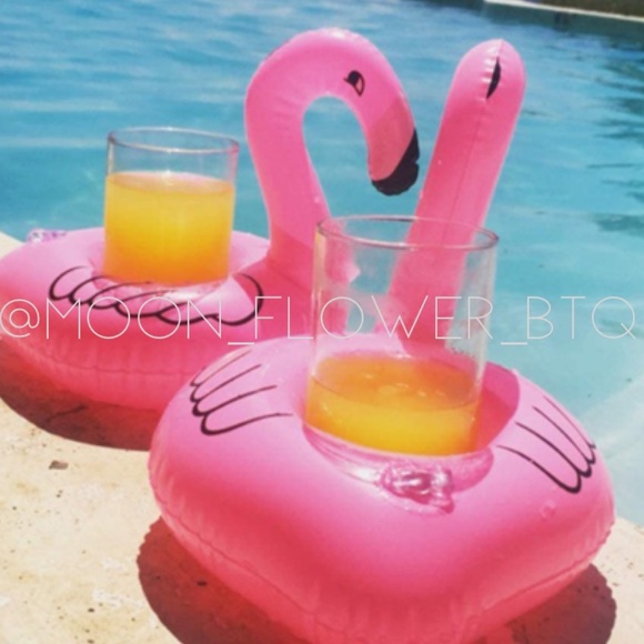 Inflatable Pink Flamingo Drink Holder - Picture 2 of 4